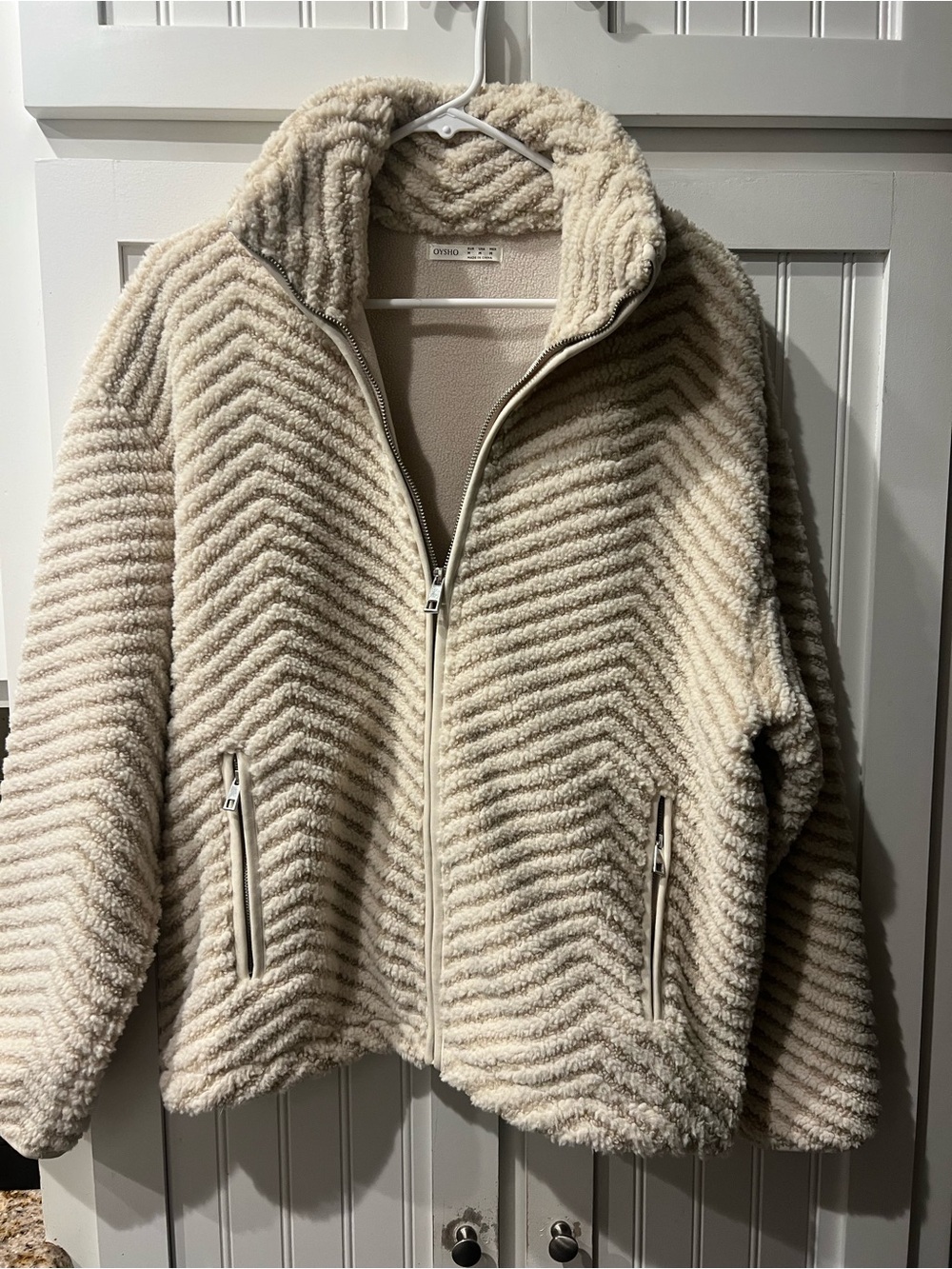 OYSHO Cozy Cream Sherpa Zip Jacket - Women